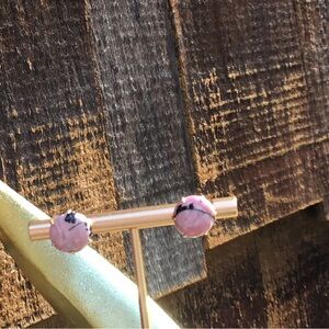 10-14 kt pink and black stone pierced earrings